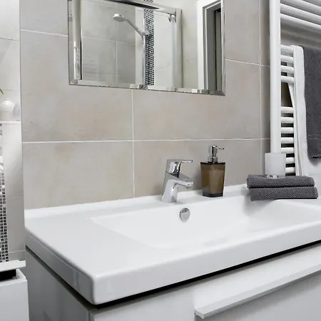 Διαμέρισμα Le 32 *